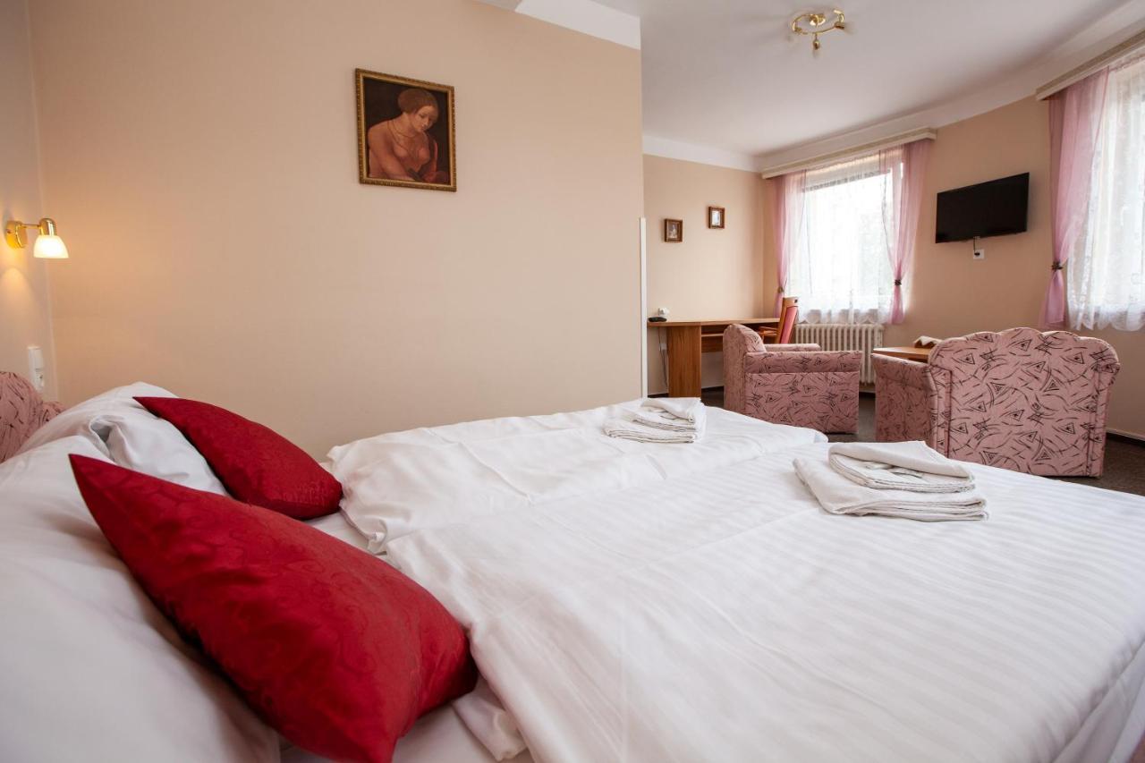 Hotel Stella Пилзен Екстериор снимка