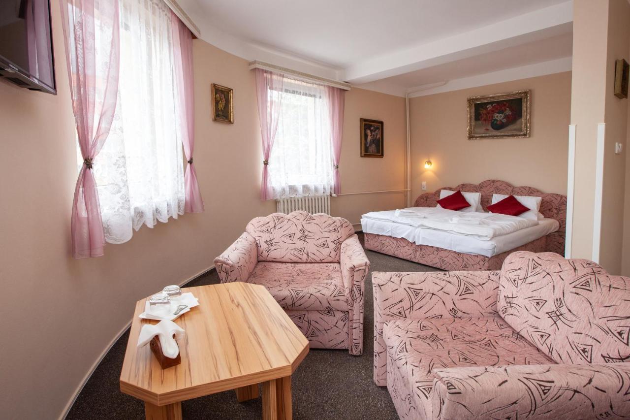 Hotel Stella Пилзен Екстериор снимка