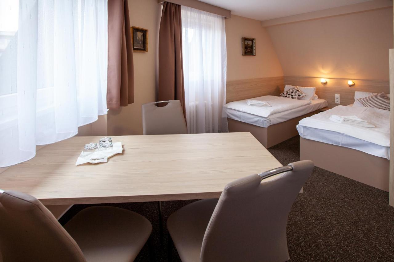 Hotel Stella Пилзен Екстериор снимка