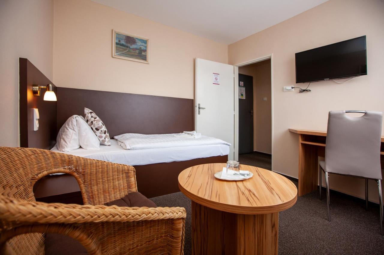 Hotel Stella Пилзен Екстериор снимка