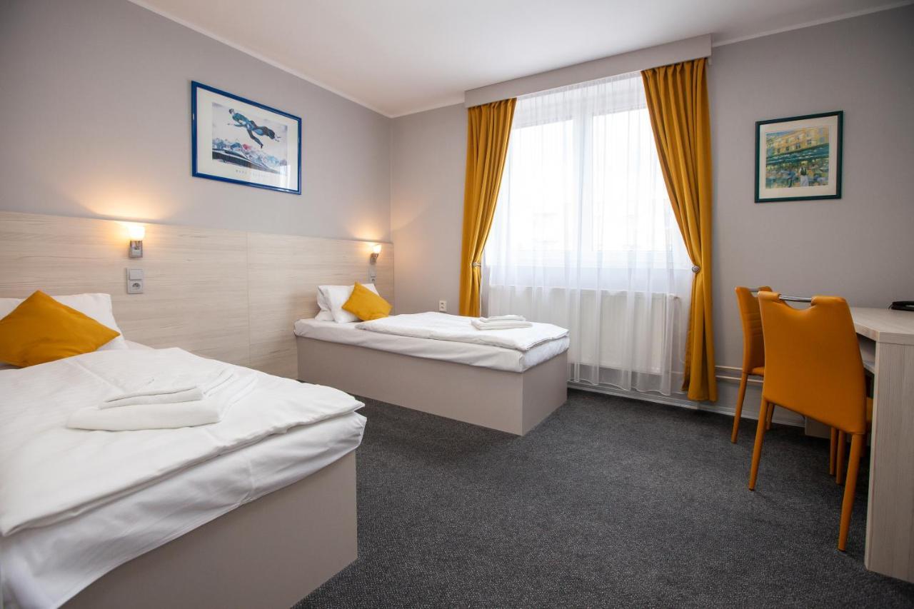 Hotel Stella Пилзен Екстериор снимка